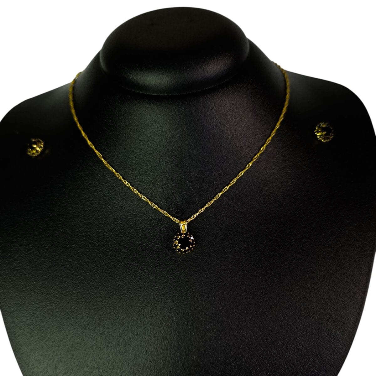 Conjunto Cravejado Preto Dourado Folheado