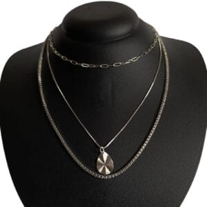 Colar Tripla Camada Strass Gota Texturizada Elo Alongado Folheado