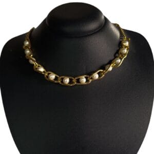 Colar Pérola Entrelaçada Dourado Folheado
