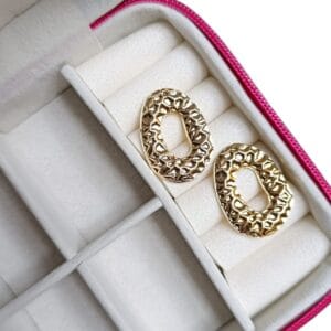 Brinco Oval Com Textura Folheado