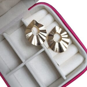 Brinco Gota Ondulado Dourado Folheado