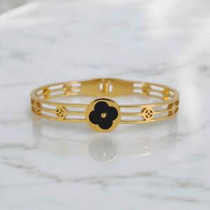 Bracelete Aço Cirúrgico Vazado Trevo Preto Strass Ponto De Luz