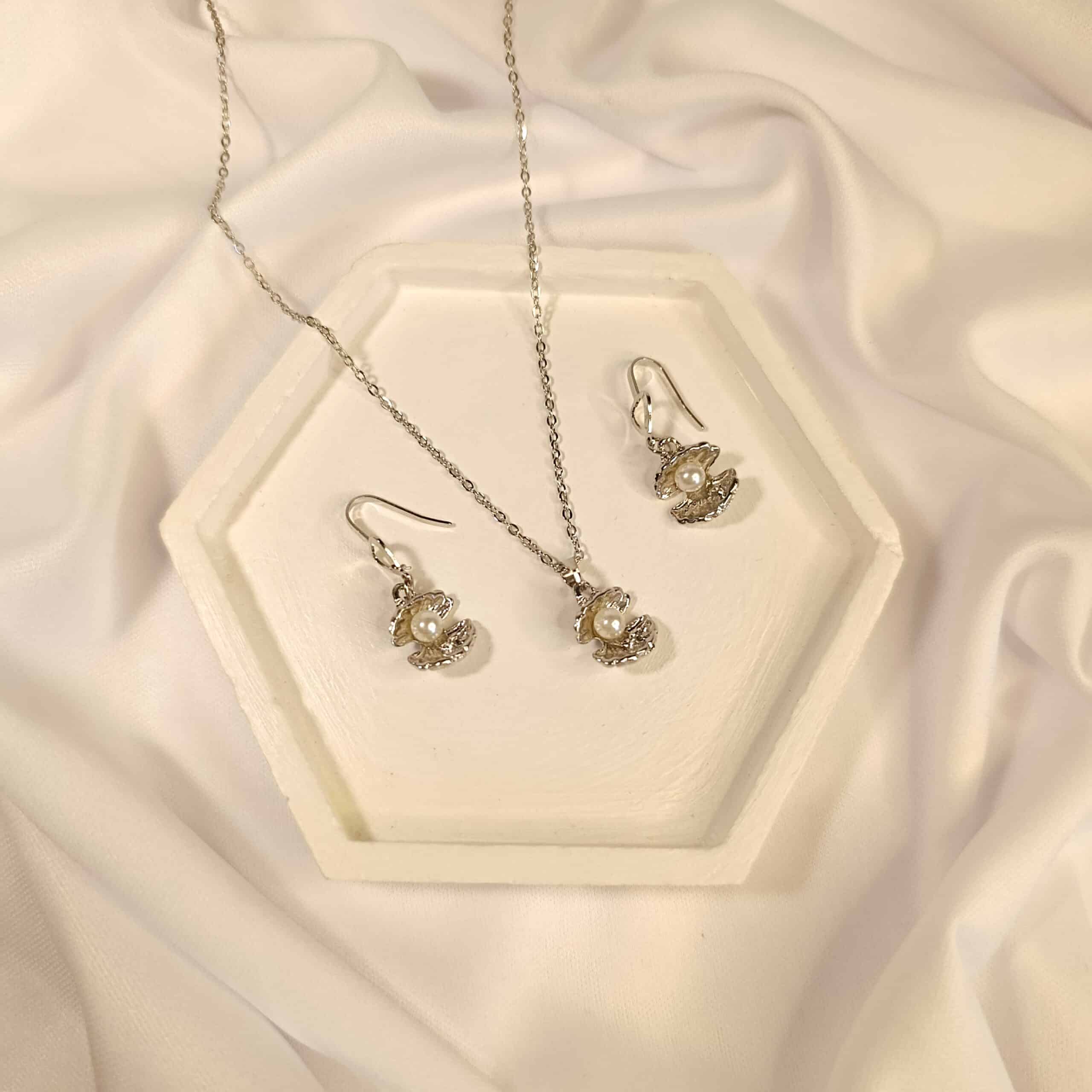 Conjunto Concha Com Pérola Prata Aço Inoxidável