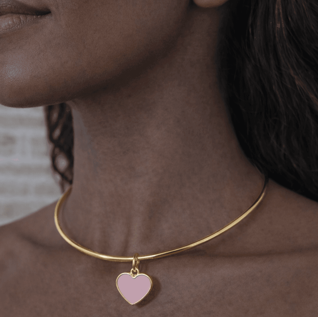 Colar Choker Aro Metal Coração Rosa Dourado Folheado