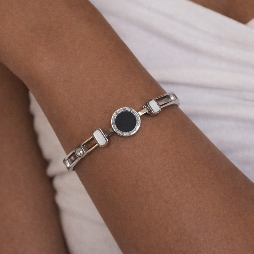 Bracelete Algarismo Romano Preto Esmaltado Strass Prata Aço Inoxidável