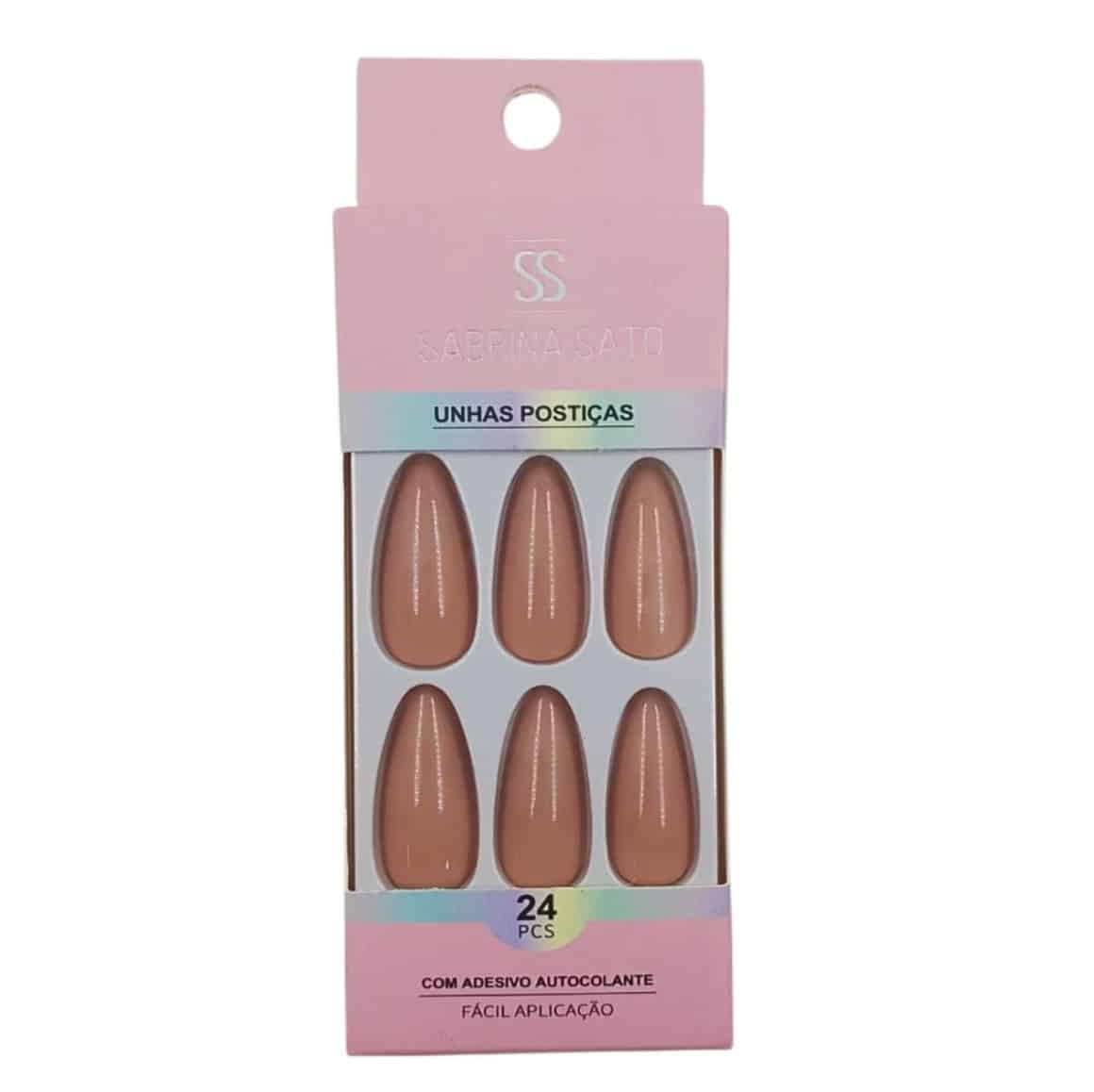 SABRINA SATO UNHA POSTIÇA BEGE