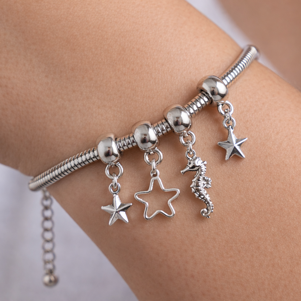 Pulseira Berloque Cavalo Marinho Estrela Vazada Folheado